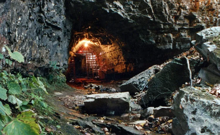 10 Most Haunted Places in the World - The Bell Witch Cave